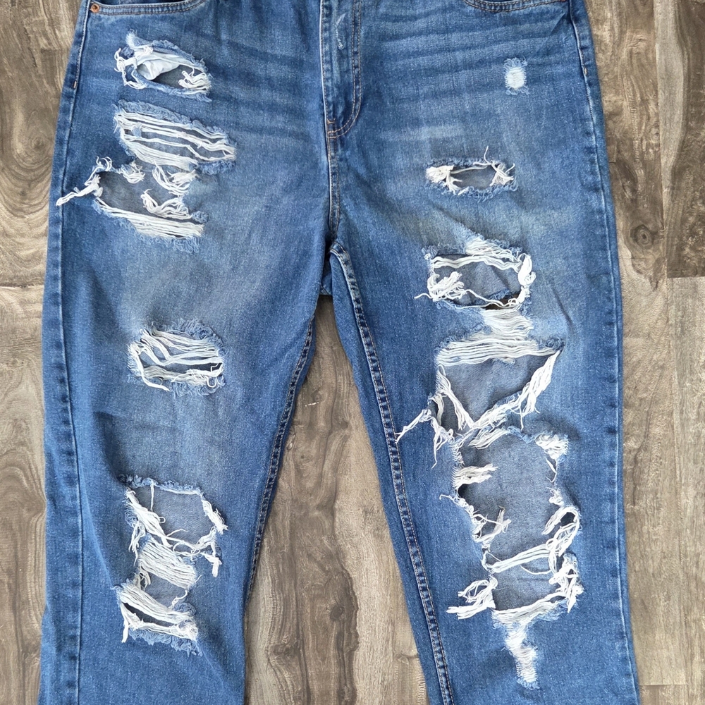 American Eagle Outfitters High Rise Distressed Blue Jeans
